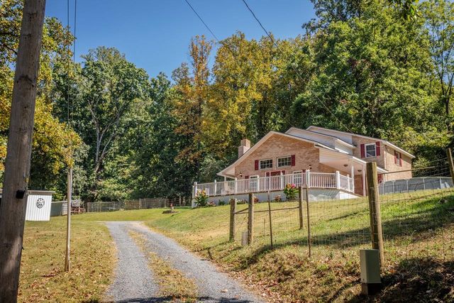 279 HELMS RD, Stanley, VA 22851