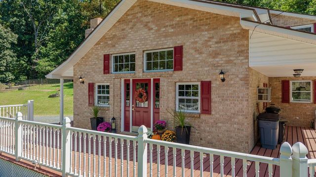 279 HELMS RD, Stanley, VA 22851