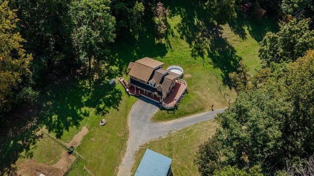 279 HELMS RD, Stanley, VA 22851