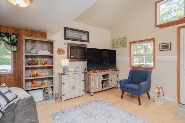 279 HELMS RD, Stanley, VA 22851