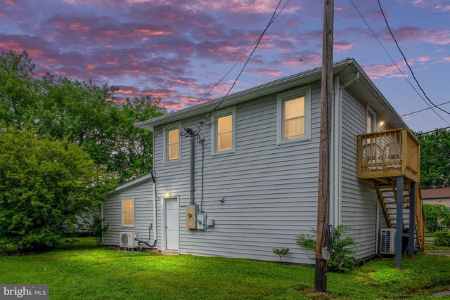 215 IRVING AVE N, Colonial Beach, VA 22443