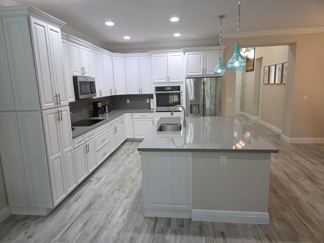 11441 SW Lake Park Drive, Port St. Lucie, FL 34987
