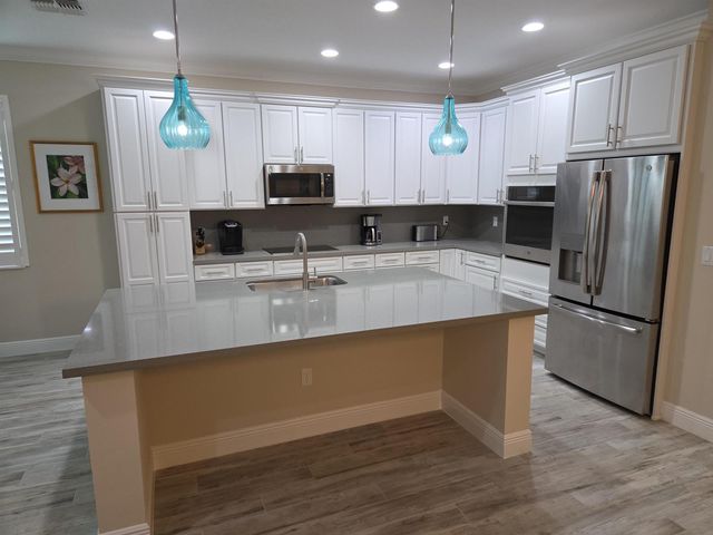 11441 SW Lake Park Drive, Port St. Lucie, FL 34987
