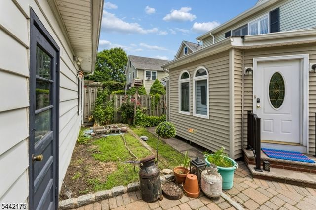 33 Myrtle Ave, Nutley Twp., NJ 07110