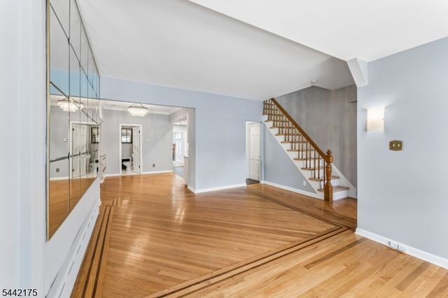 33 Myrtle Ave, Nutley Twp., NJ 07110