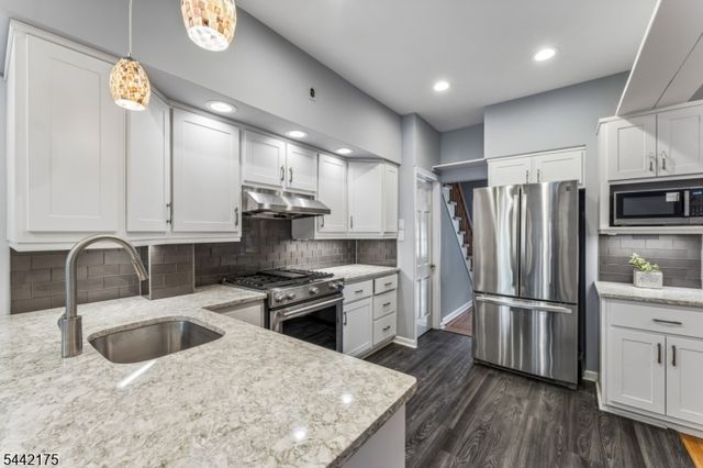 33 Myrtle Ave, Nutley Twp., NJ 07110
