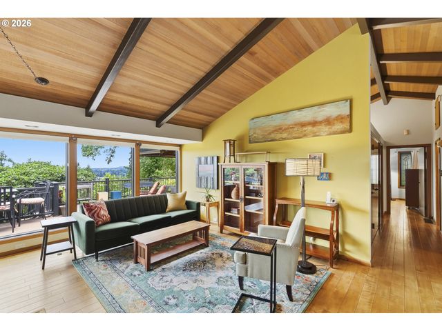 4150 Se PINEHURST Ave, Milwaukie, OR 97267