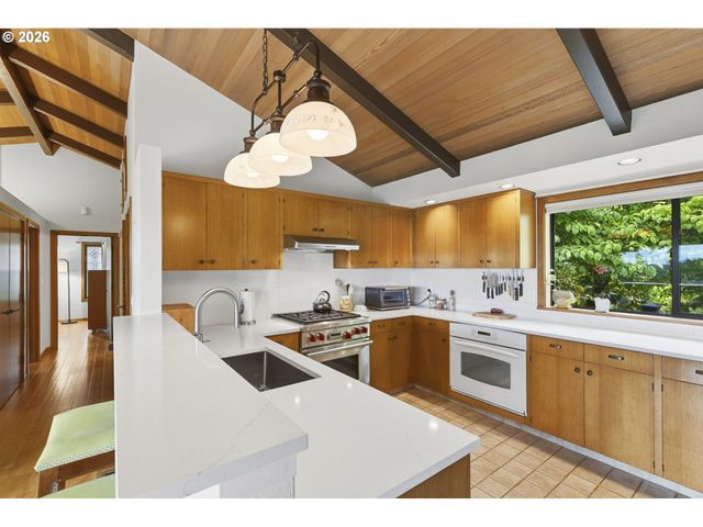 4150 Se PINEHURST Ave, Milwaukie, OR 97267