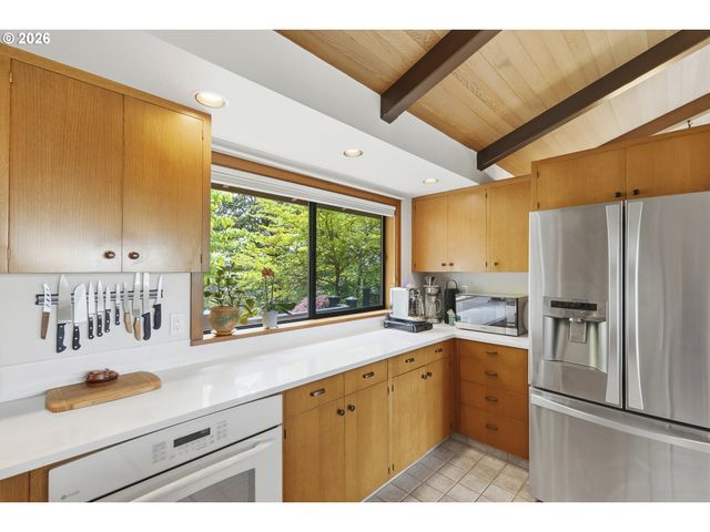 4150 Se PINEHURST Ave, Milwaukie, OR 97267