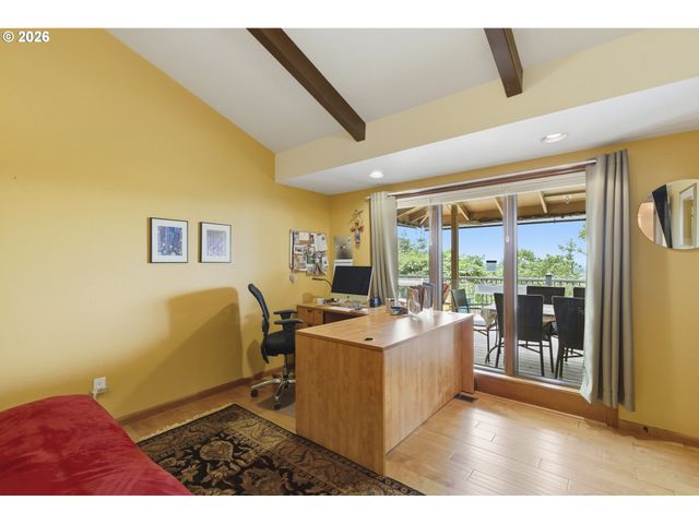 4150 Se PINEHURST Ave, Milwaukie, OR 97267