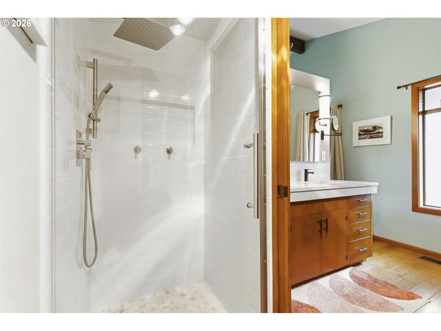 4150 Se PINEHURST Ave, Milwaukie, OR 97267