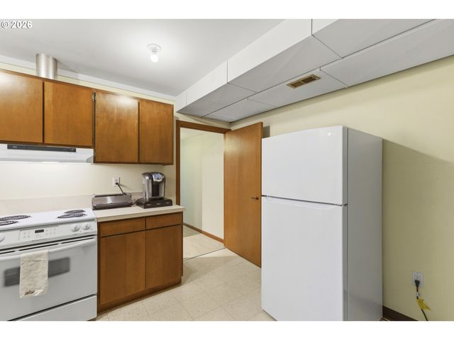 4150 Se PINEHURST Ave, Milwaukie, OR 97267