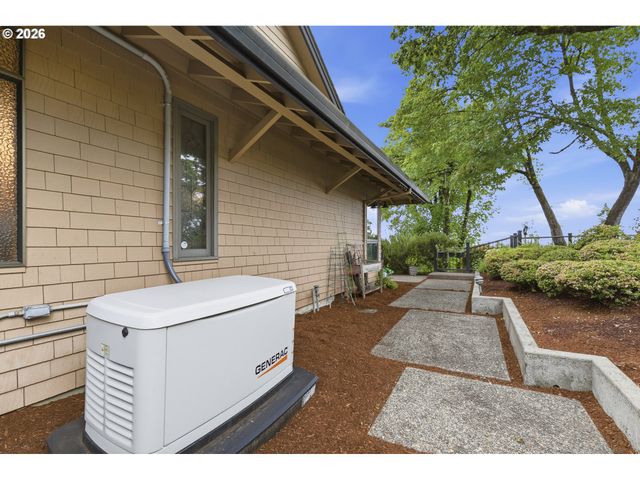 4150 Se PINEHURST Ave, Milwaukie, OR 97267