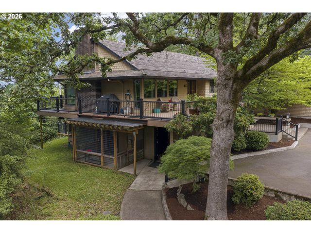 4150 Se PINEHURST Ave, Milwaukie, OR 97267