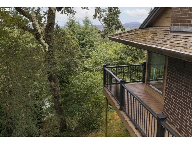 4150 Se PINEHURST Ave, Milwaukie, OR 97267
