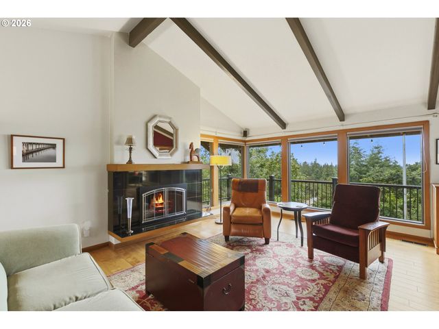 4150 Se PINEHURST Ave, Milwaukie, OR 97267