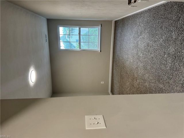 2002 Paramont Ave AVE, Chesapeake, VA 23320