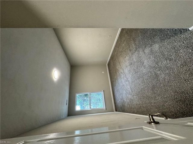 2002 Paramont Ave AVE, Chesapeake, VA 23320