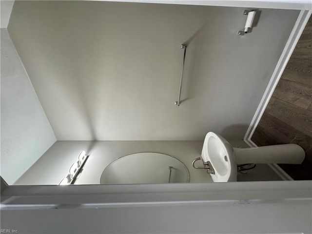 2002 Paramont Ave AVE, Chesapeake, VA 23320