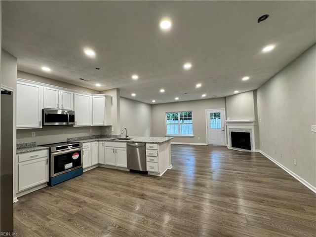 2002 Paramont Ave AVE, Chesapeake, VA 23320
