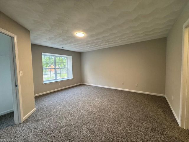 2002 Paramont Ave AVE, Chesapeake, VA 23320