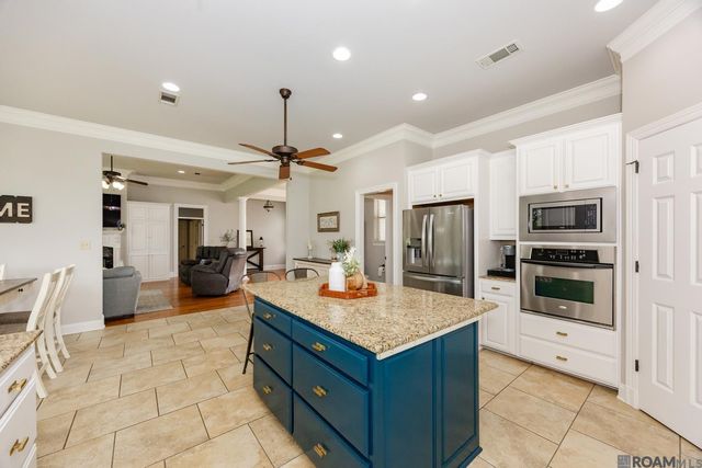 41218 Clearwater Ave, Gonzales, LA 70737