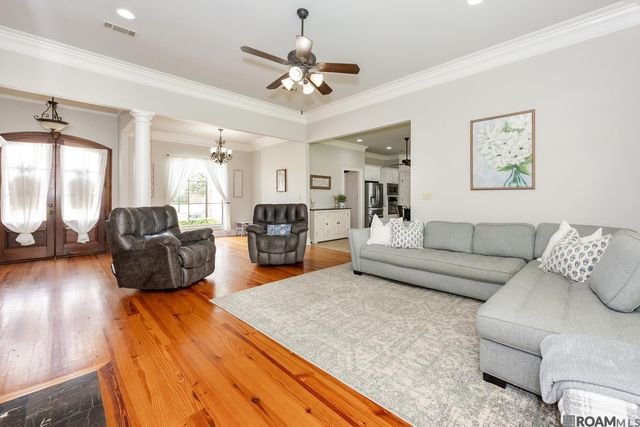41218 Clearwater Ave, Gonzales, LA 70737