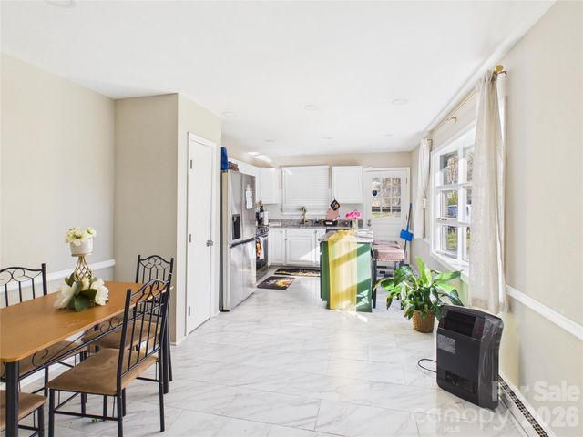 4207 Somerdale Lane, Charlotte, NC 28205