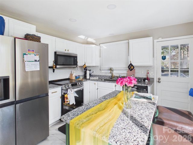 4207 Somerdale Lane, Charlotte, NC 28205