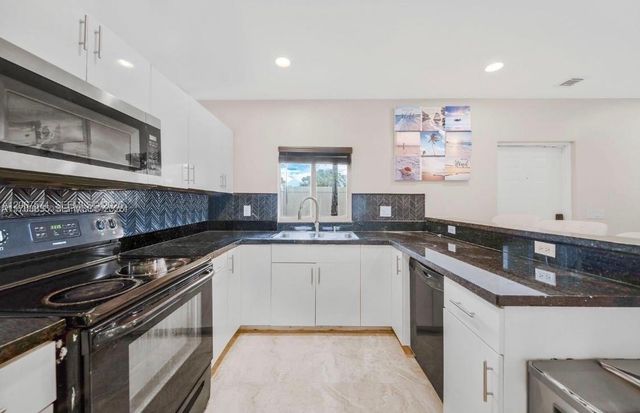 615 NW 10th Terrace 1, Fort Lauderdale, FL 33311