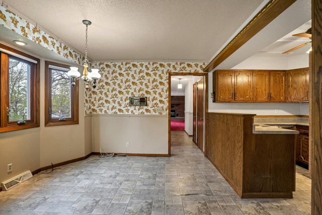 908 Monroe STREET, Onalaska, WI 54650