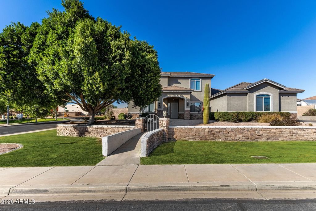 7114 E GRANDVIEW Street, Mesa, AZ 85207 — photo 2