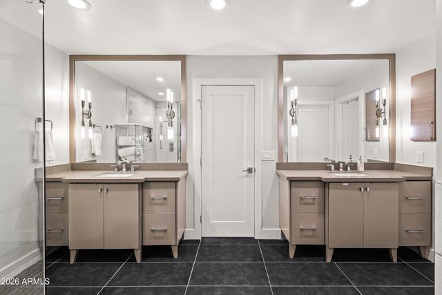 2531 E MARSHALL Avenue, Phoenix, AZ 85016