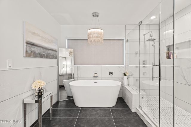 2531 E MARSHALL Avenue, Phoenix, AZ 85016