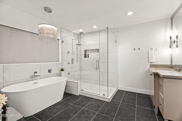 2531 E MARSHALL Avenue, Phoenix, AZ 85016