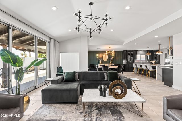 2531 E MARSHALL Avenue, Phoenix, AZ 85016