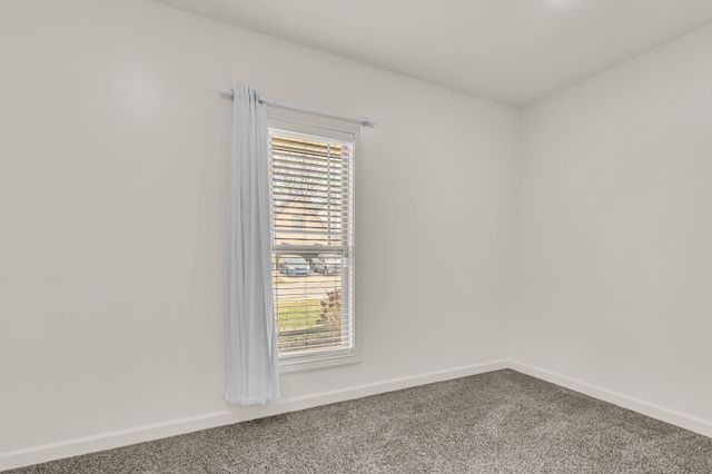 222 Ledina Ct, Clarksville, TN 37043