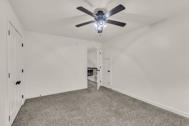 222 Ledina Ct, Clarksville, TN 37043