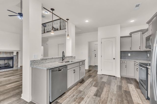 222 Ledina Ct, Clarksville, TN 37043