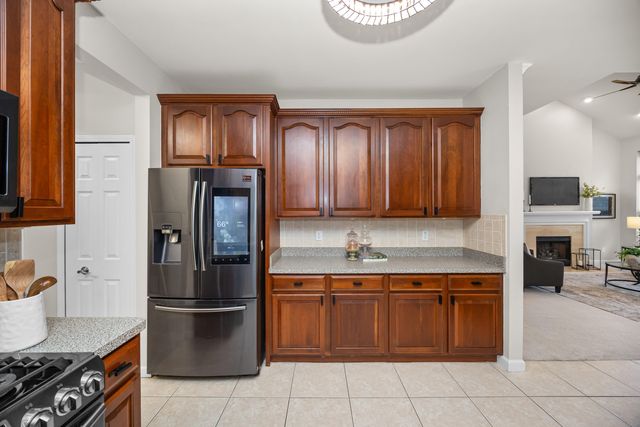 22273 Abington Drive, Farmington Hills, MI 48335