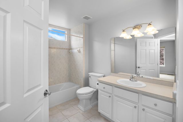 22273 Abington Drive, Farmington Hills, MI 48335