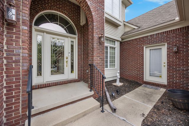 22273 Abington Drive, Farmington Hills, MI 48335