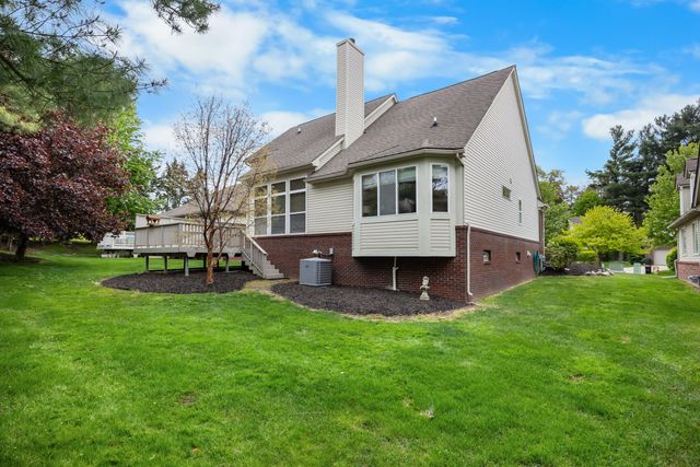 22273 Abington Drive, Farmington Hills, MI 48335