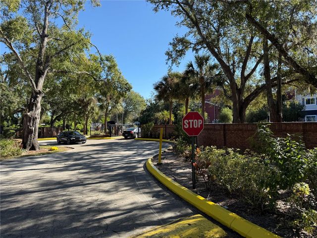 8641 FANCY FINCH DRIVE 201, Tampa, FL 33614