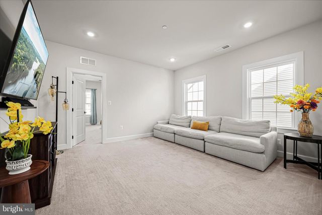 7936 LAWNDALE CIR, Columbia, MD 21044