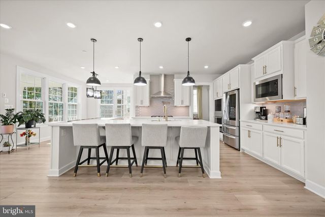 7936 LAWNDALE CIR, Columbia, MD 21044