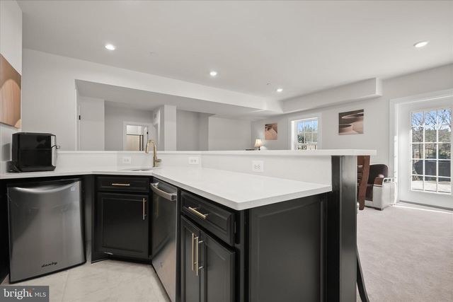 7936 LAWNDALE CIR, Columbia, MD 21044