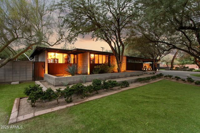 4324 E STANFORD Drive, Phoenix, AZ 85018