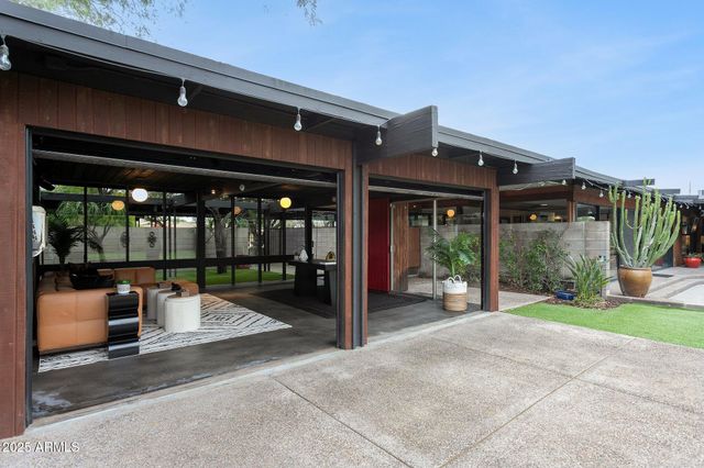 4324 E STANFORD Drive, Phoenix, AZ 85018