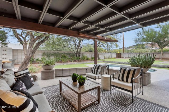 4324 E STANFORD Drive, Phoenix, AZ 85018